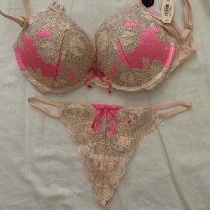 NWT Victoria’s Secret 32C S Very Sexy Rhinestone Bombshell Add 2 Cup Thong Set